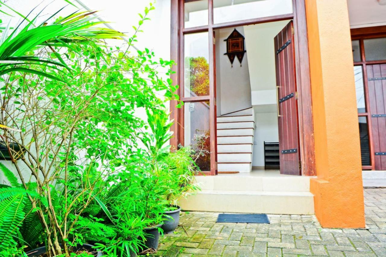 Furnished Apartment At Colombo Suburbs Nawala Rajagiriya Buitenkant foto