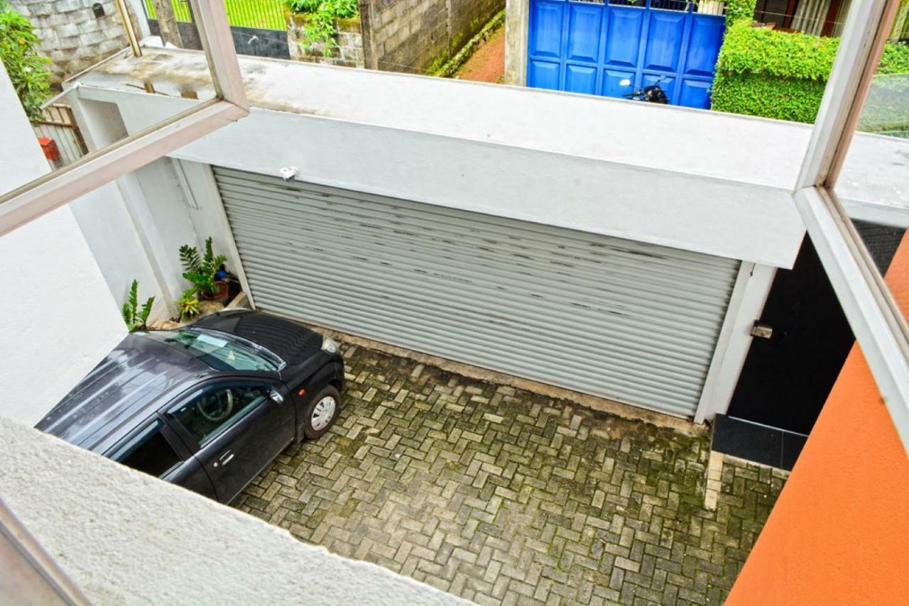 Furnished Apartment At Colombo Suburbs Nawala Rajagiriya Buitenkant foto